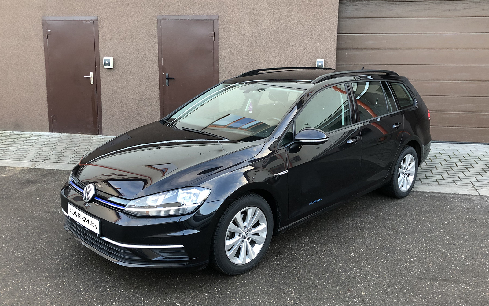 VOLKSWAGEN GOLF VARIANT (2018)