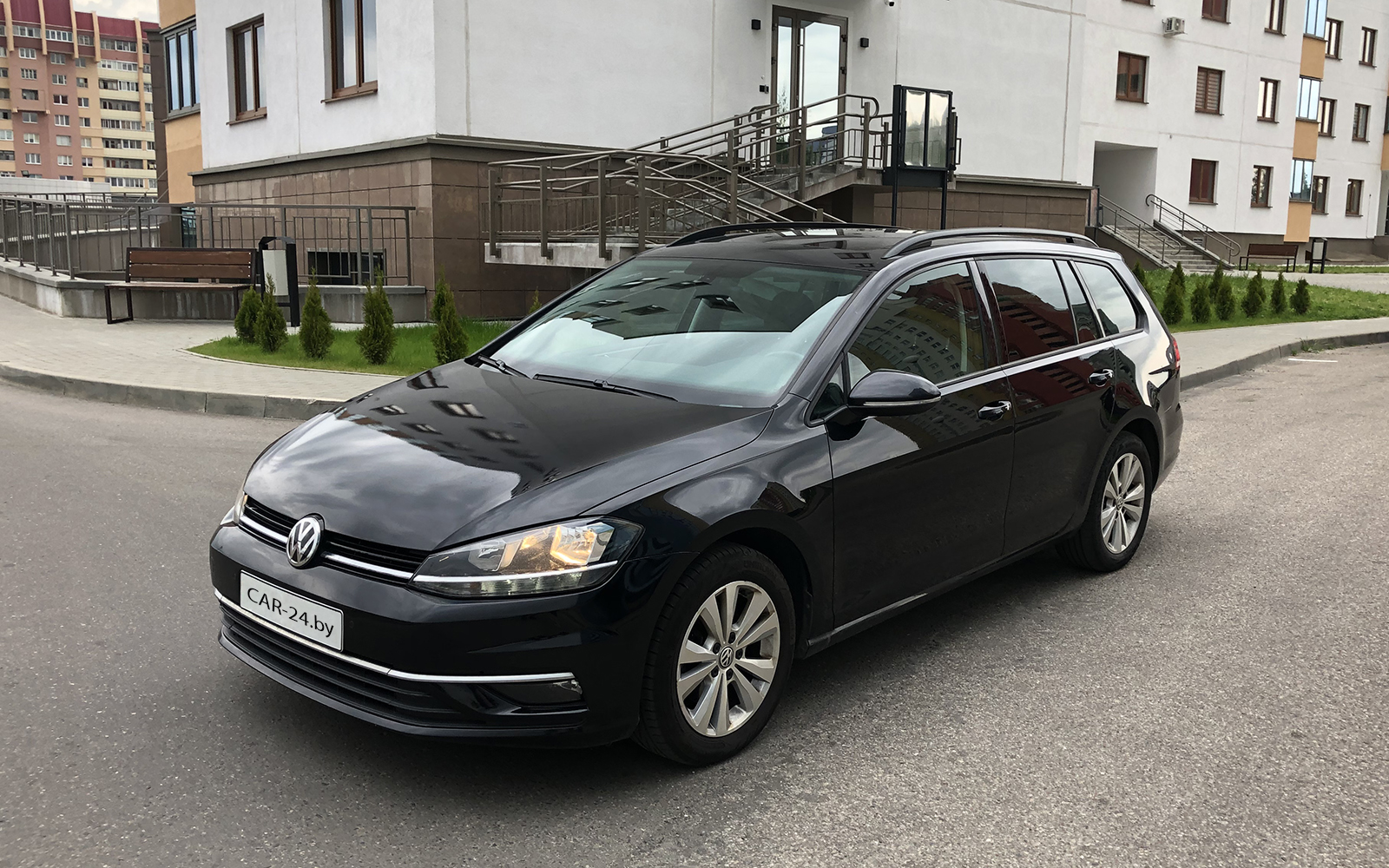 VOLKSWAGEN GOLF VARIANT (2018)