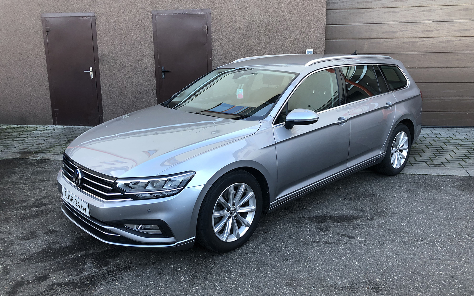 VOLKSWAGEN PASSAT (2019)