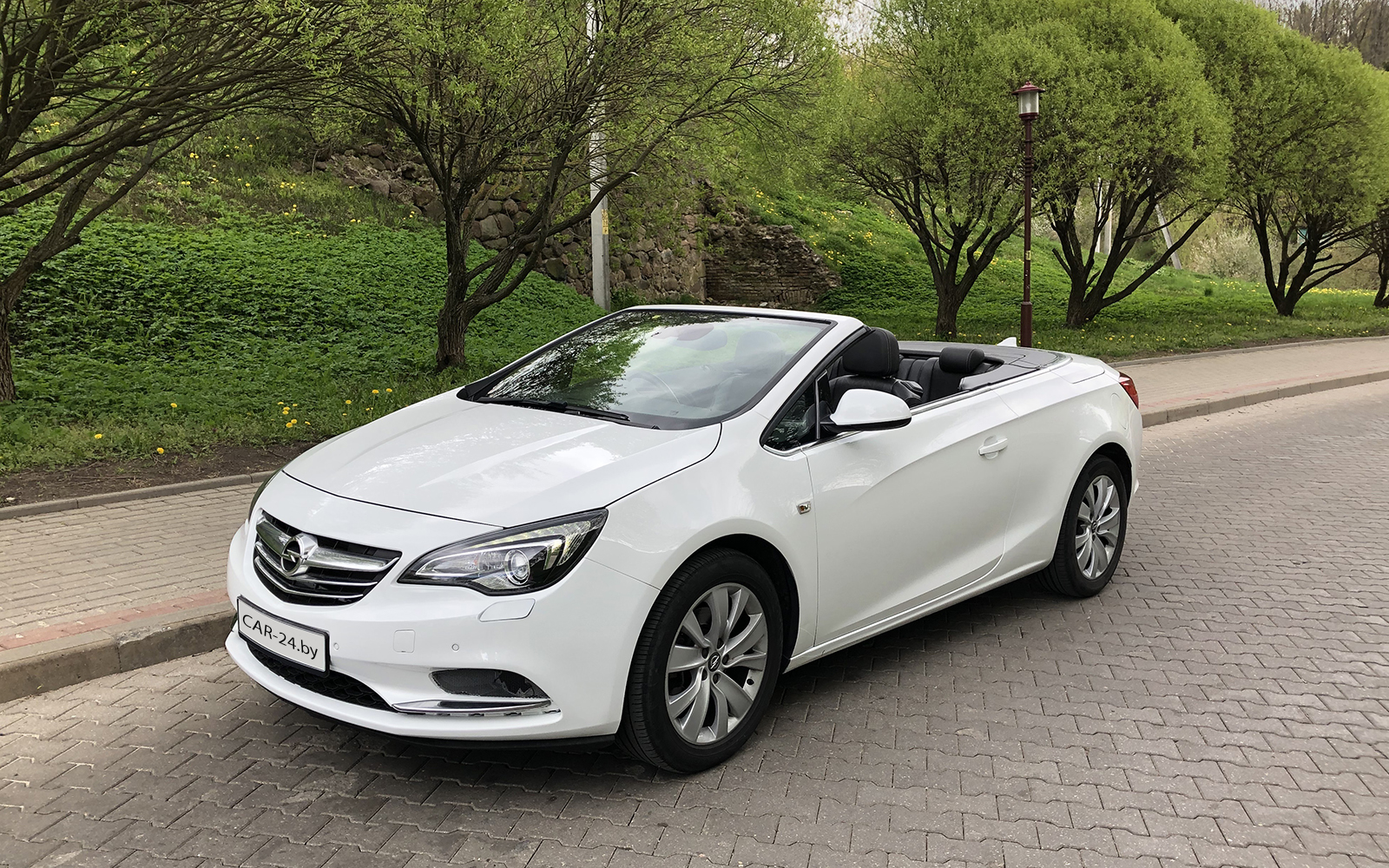 OPEL CASCADA (2017)