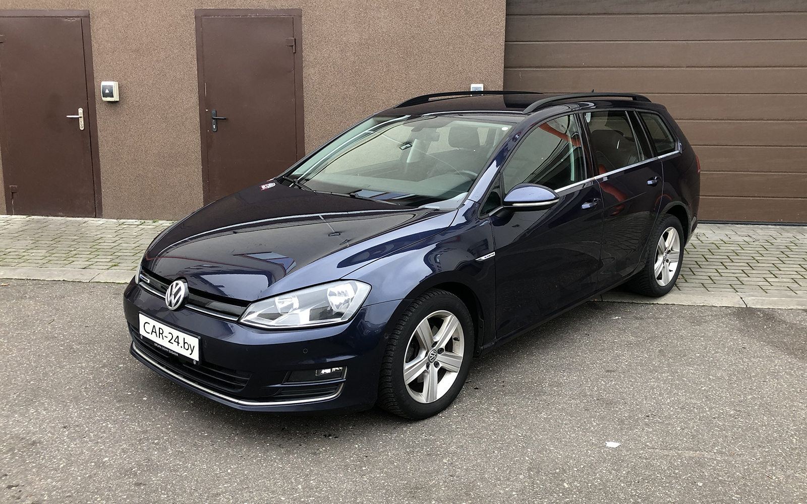VOLKSWAGEN GOLF VARIANT (2016)