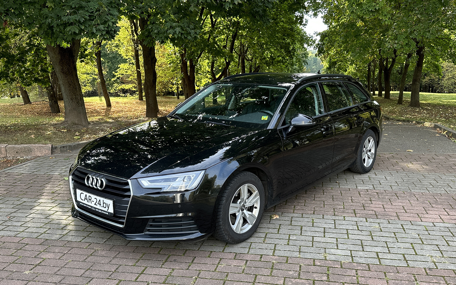 AUDI A4 AVANT (2018)