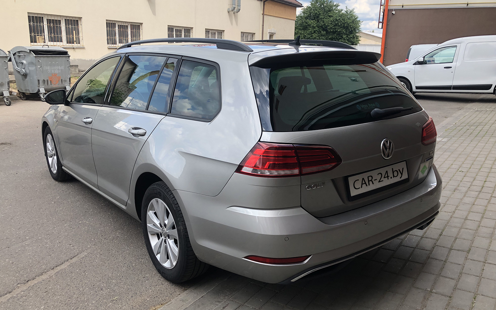 VOLKSWAGEN GOLF VARIANT (2017)