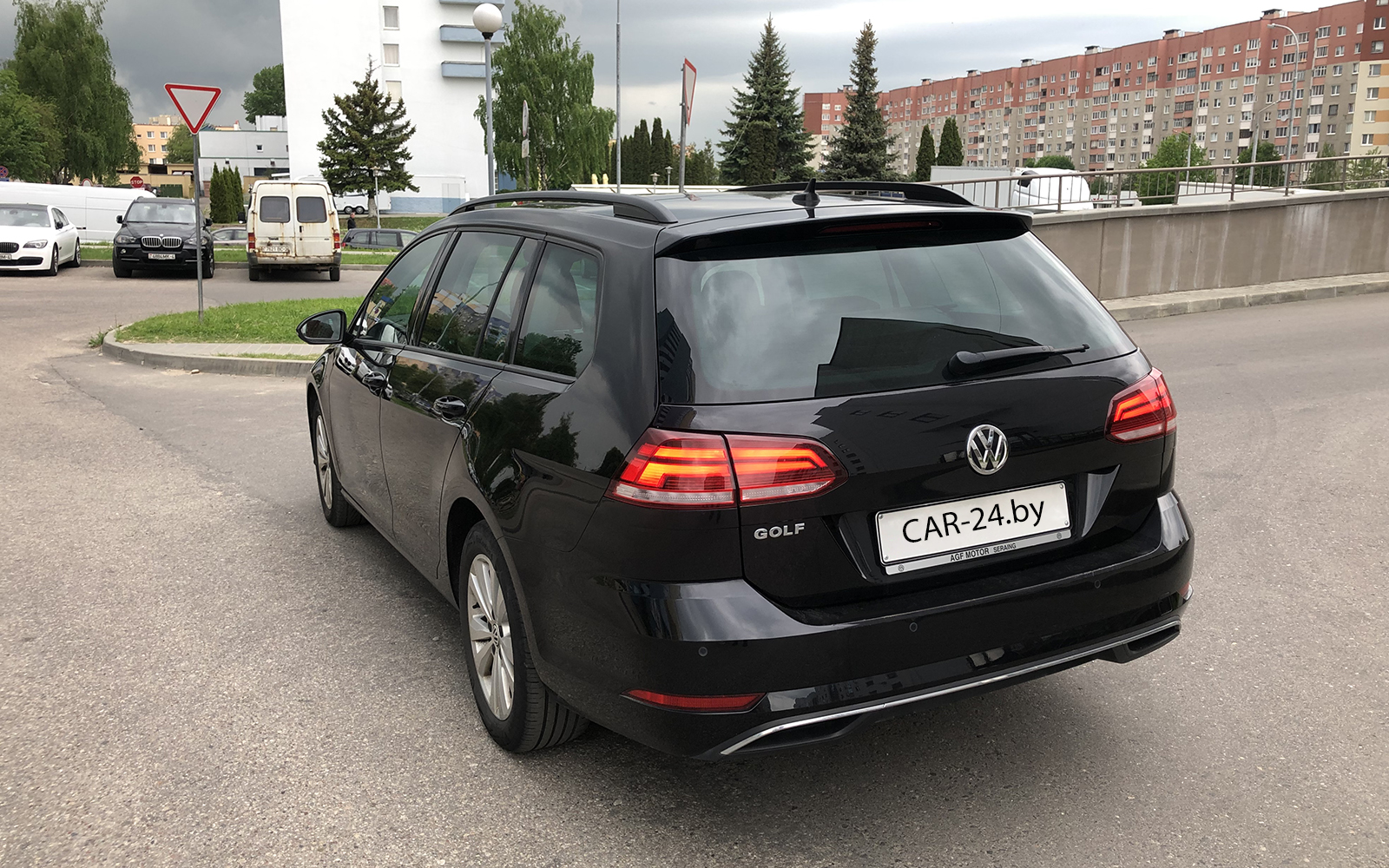 VOLKSWAGEN GOLF VARIANT (2018)