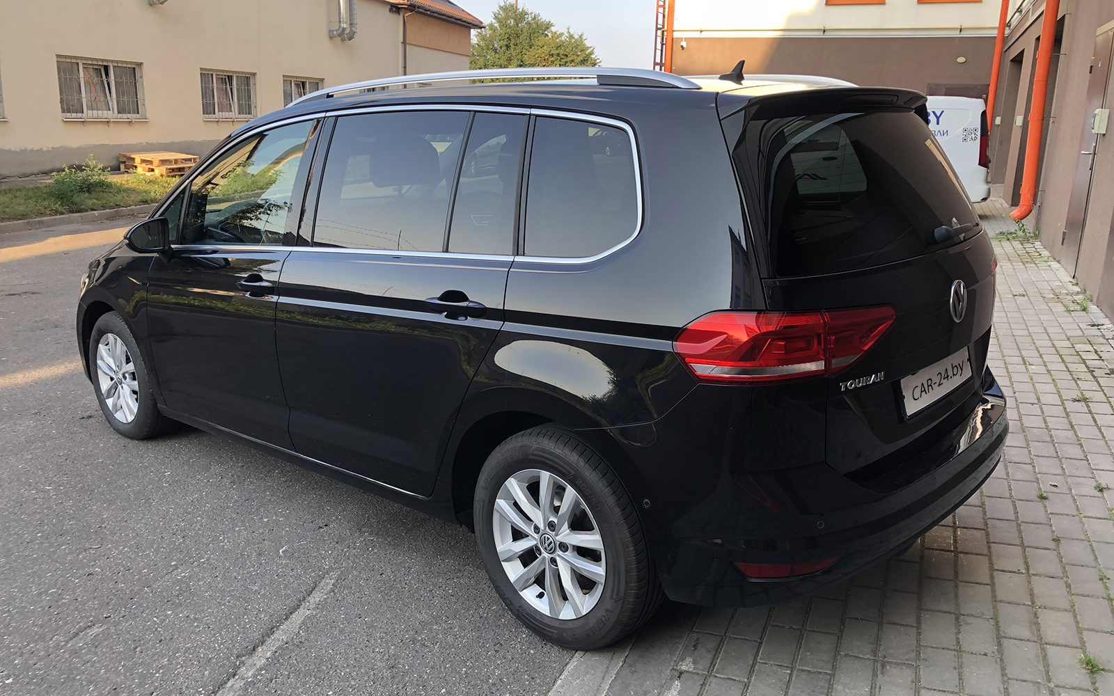 VOLKSWAGEN TOURAN (2019)