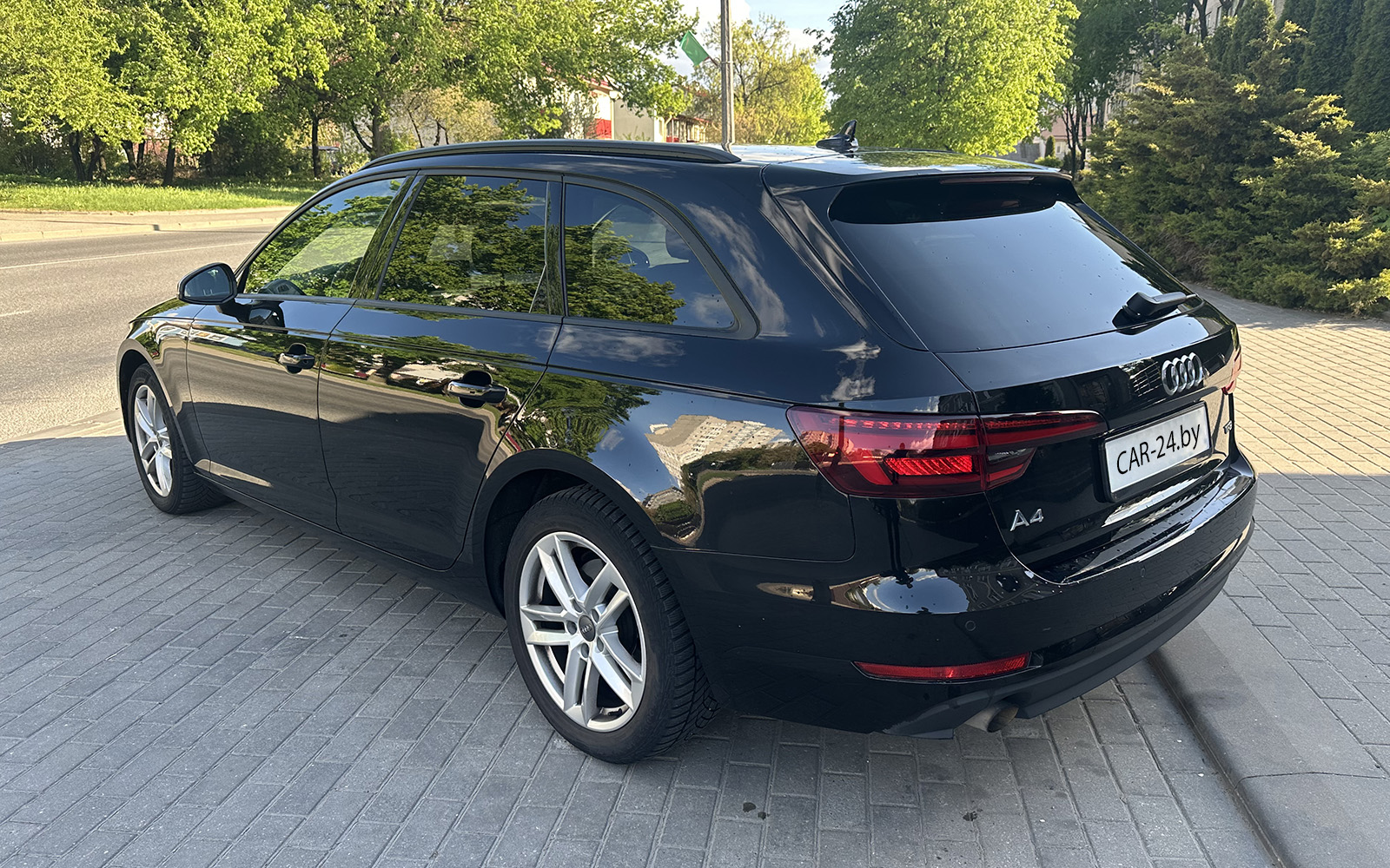 AUDI A4 AVANT (2018)