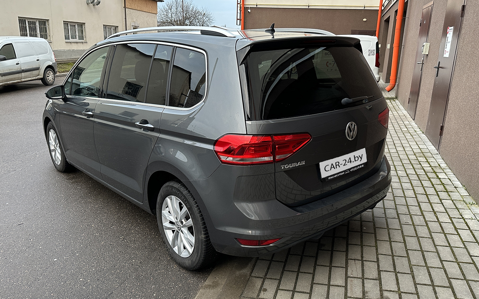 VOLKSWAGEN TOURAN (2019)