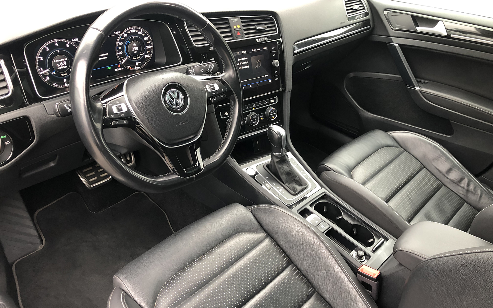 VOLKSWAGEN GOLF VARIANT (2019)