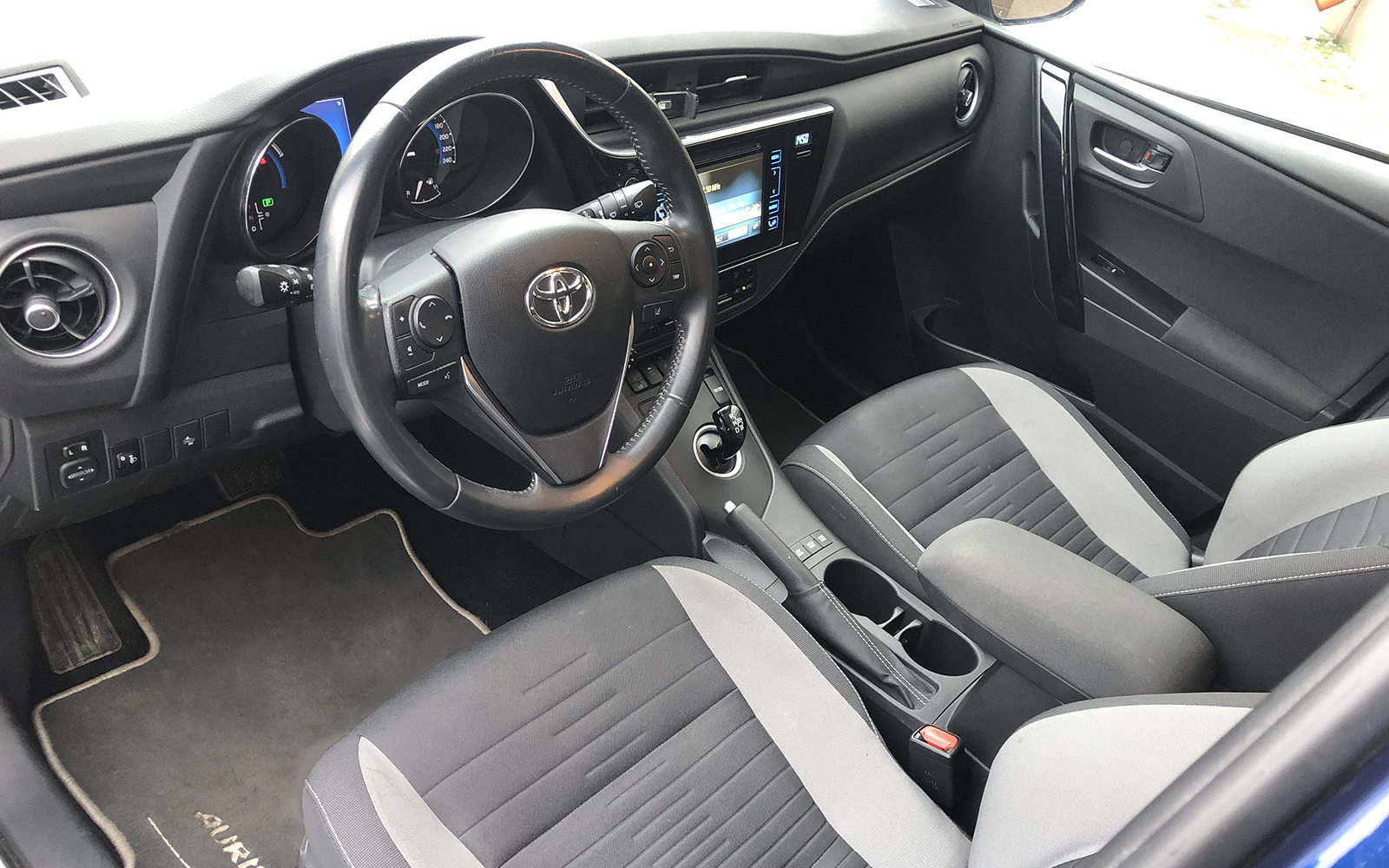 TOYOTA AURIS (2018)