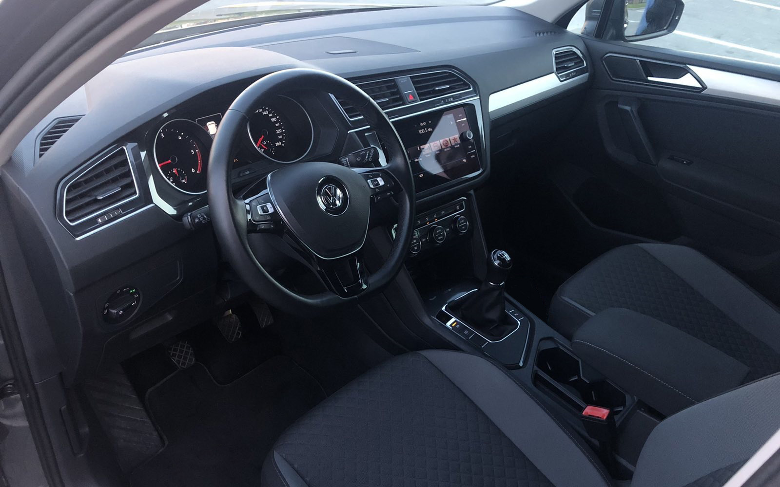 VOLKSWAGEN TIGUAN (2018)
