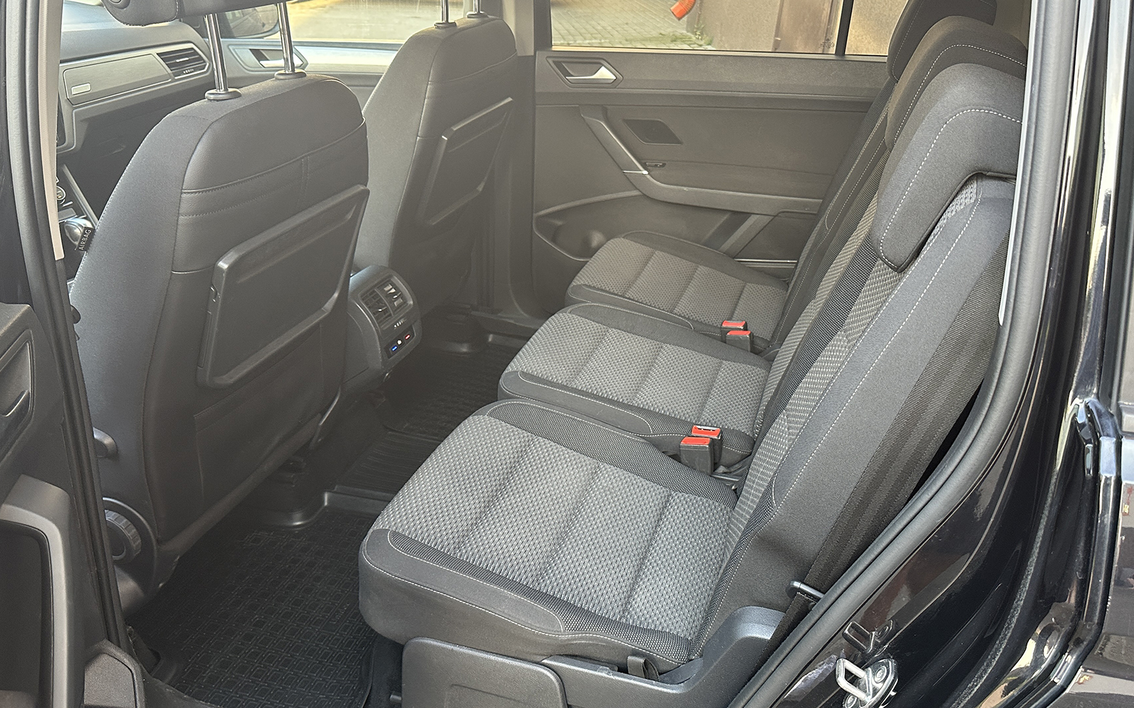 VOLKSWAGEN TOURAN (2019)