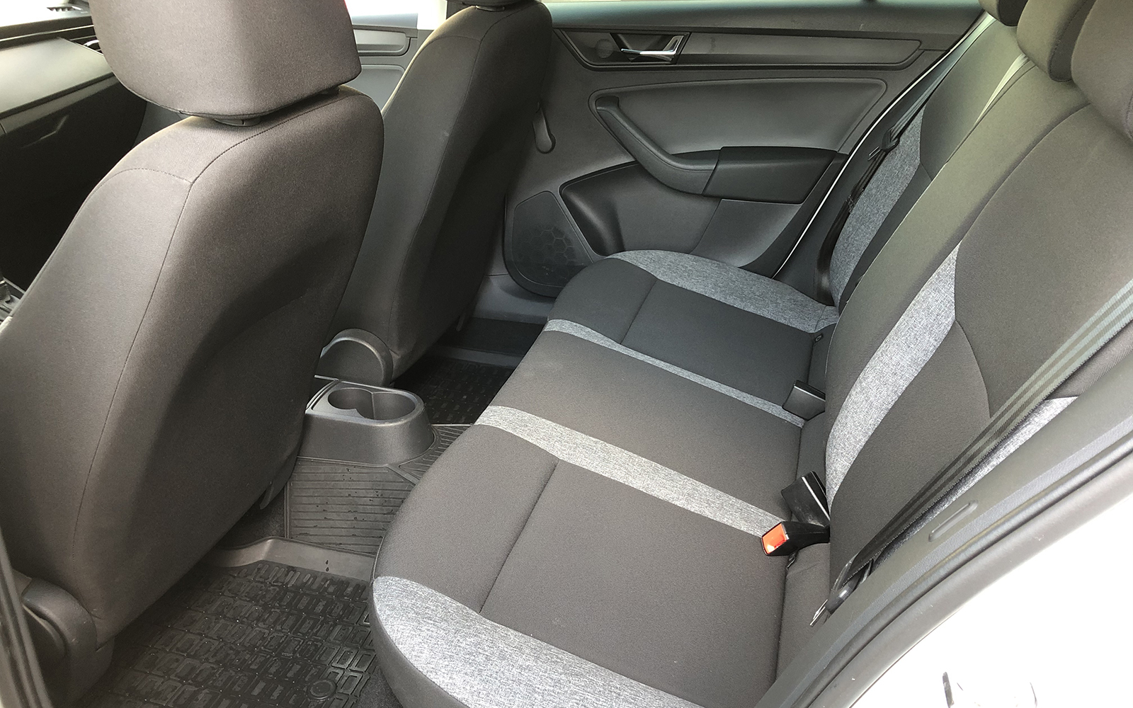 SKODA RAPID (2021)