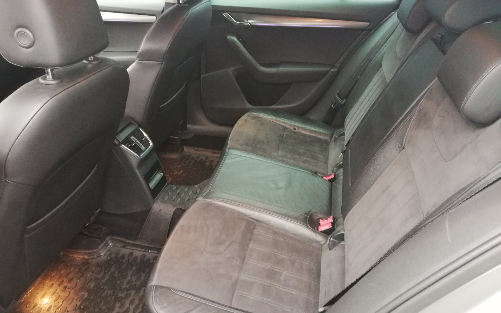 SKODA OCTAVIA COMBI (2017)