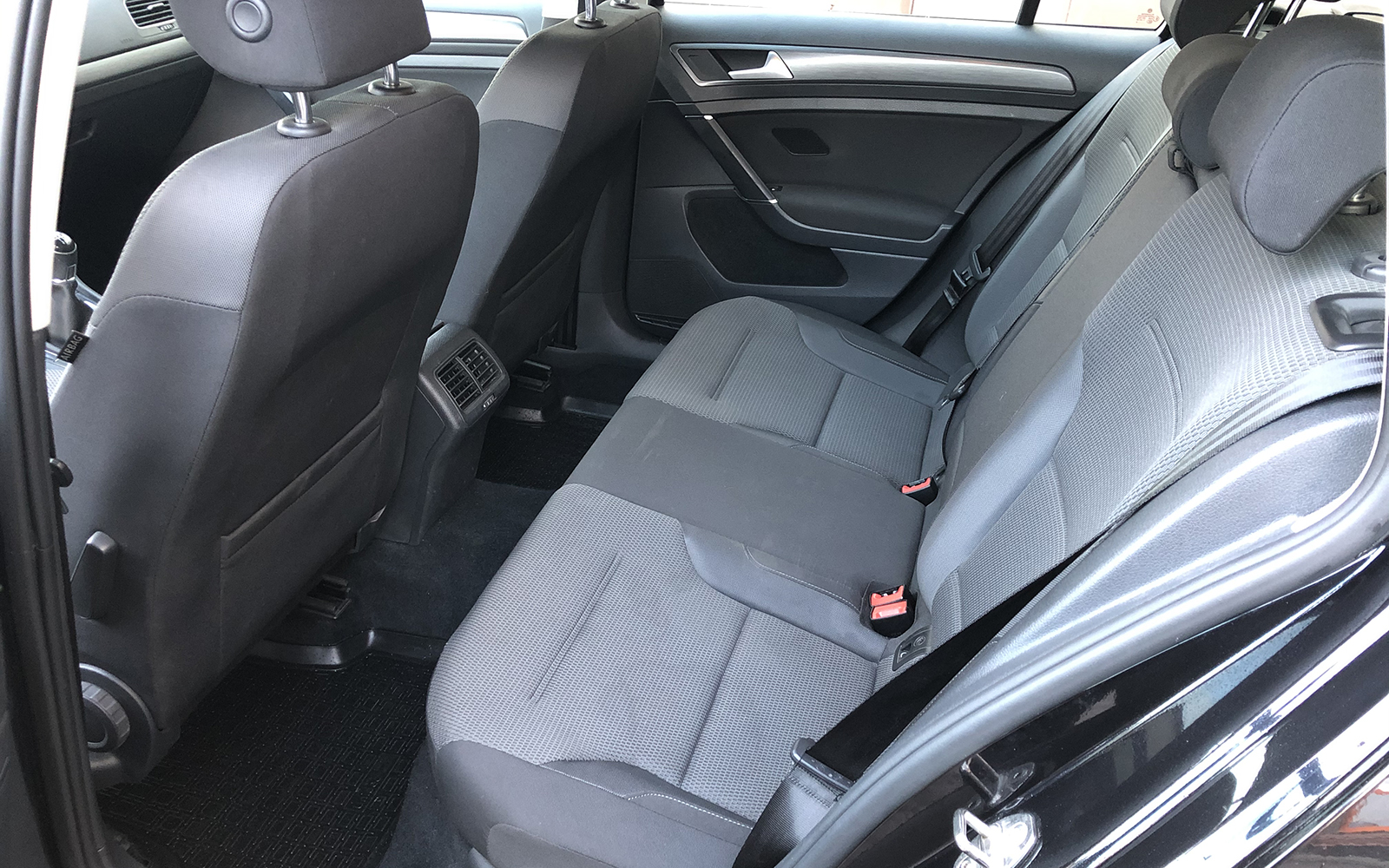 VOLKSWAGEN GOLF VARIANT (2018)