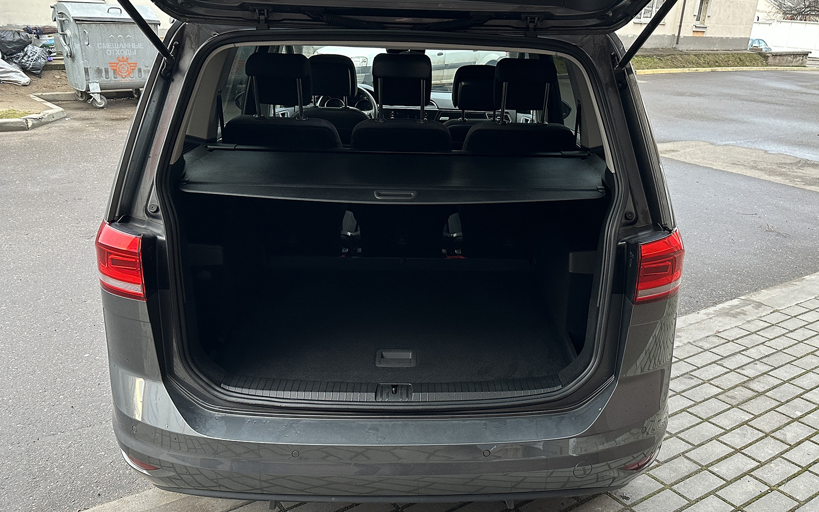 VOLKSWAGEN TOURAN (2019)