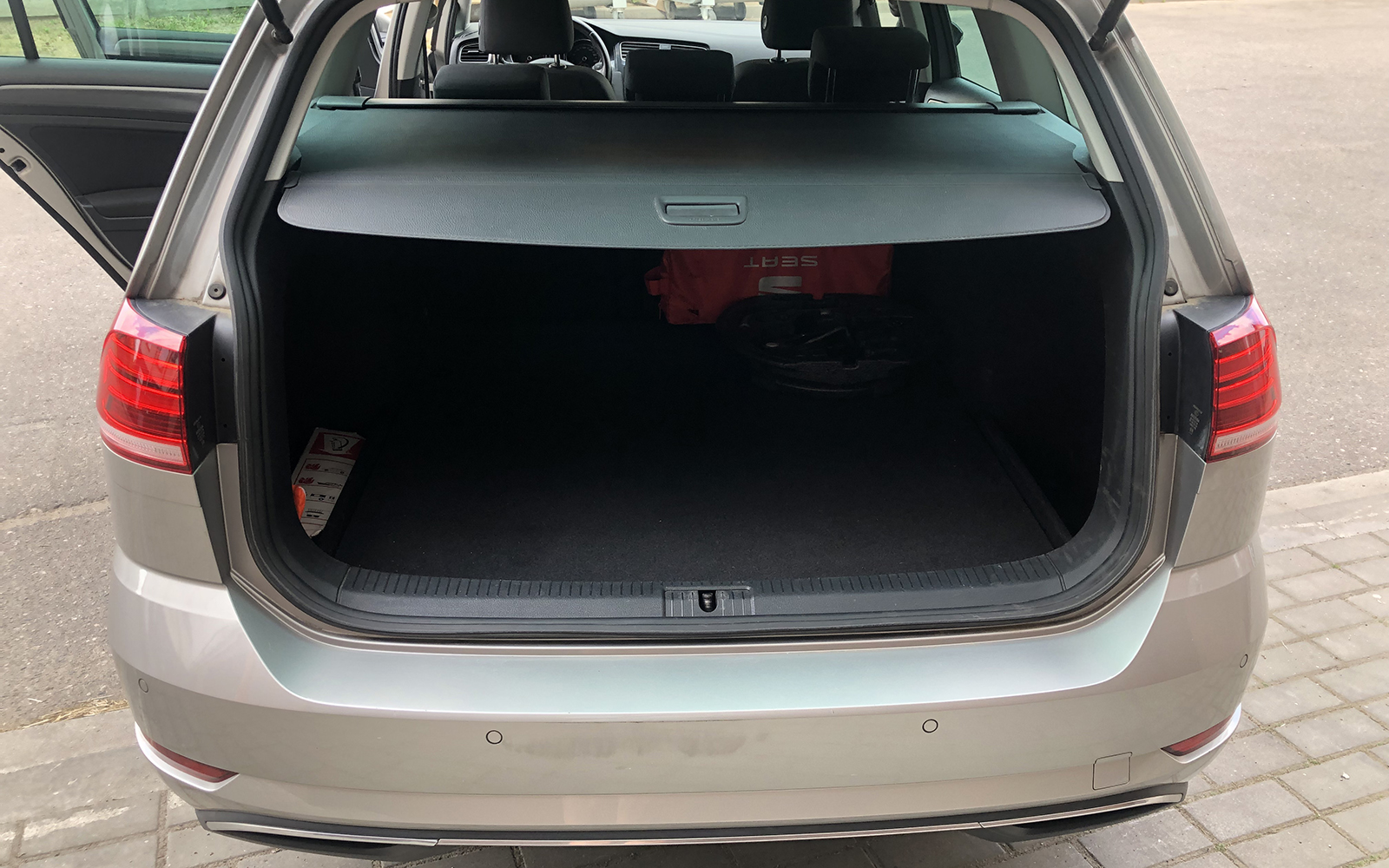 VOLKSWAGEN GOLF VARIANT (2017)