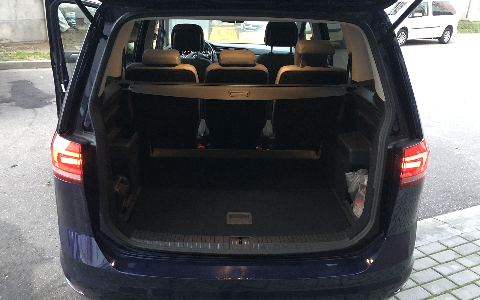 VOLKSWAGEN TOURAN (2018)